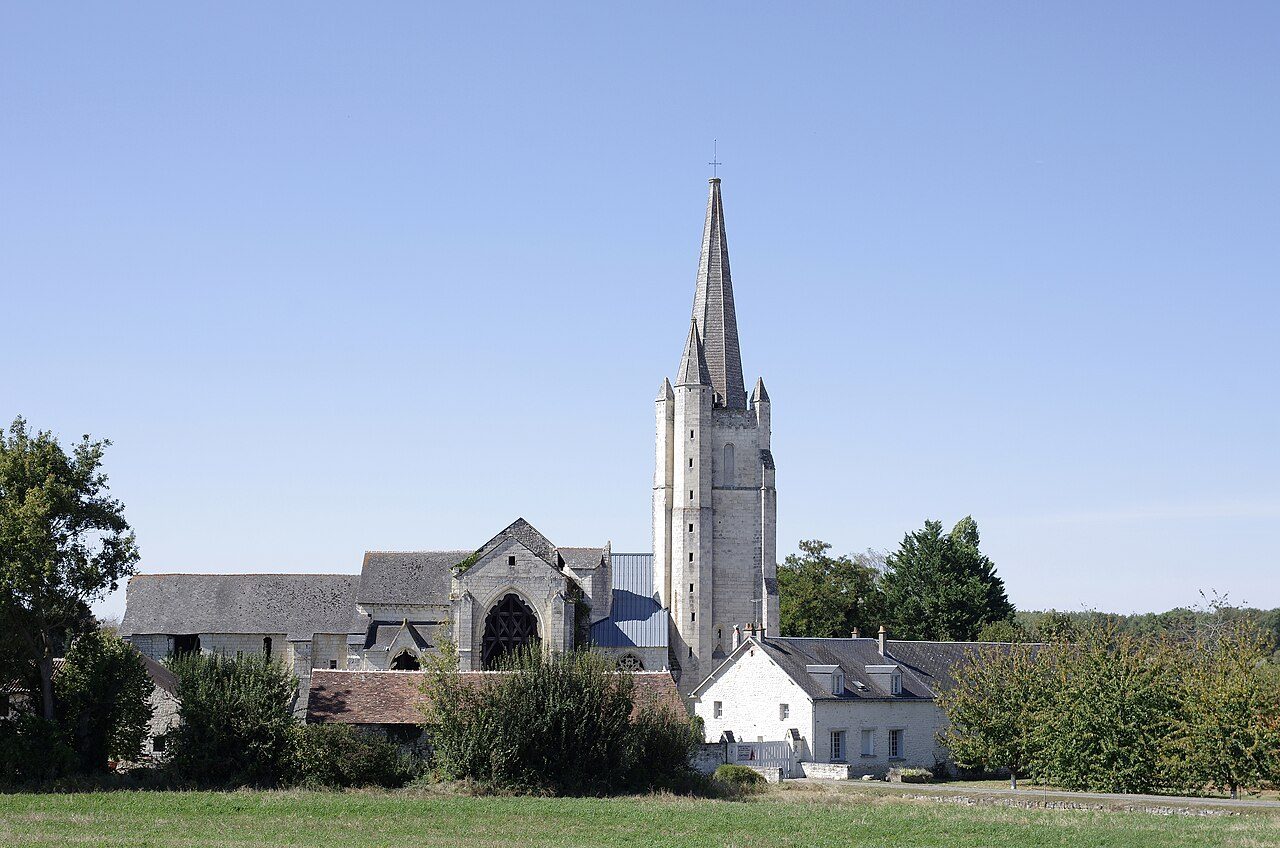 Abbaye Royale Saint-Michel de Bois-Aubry à Luzé