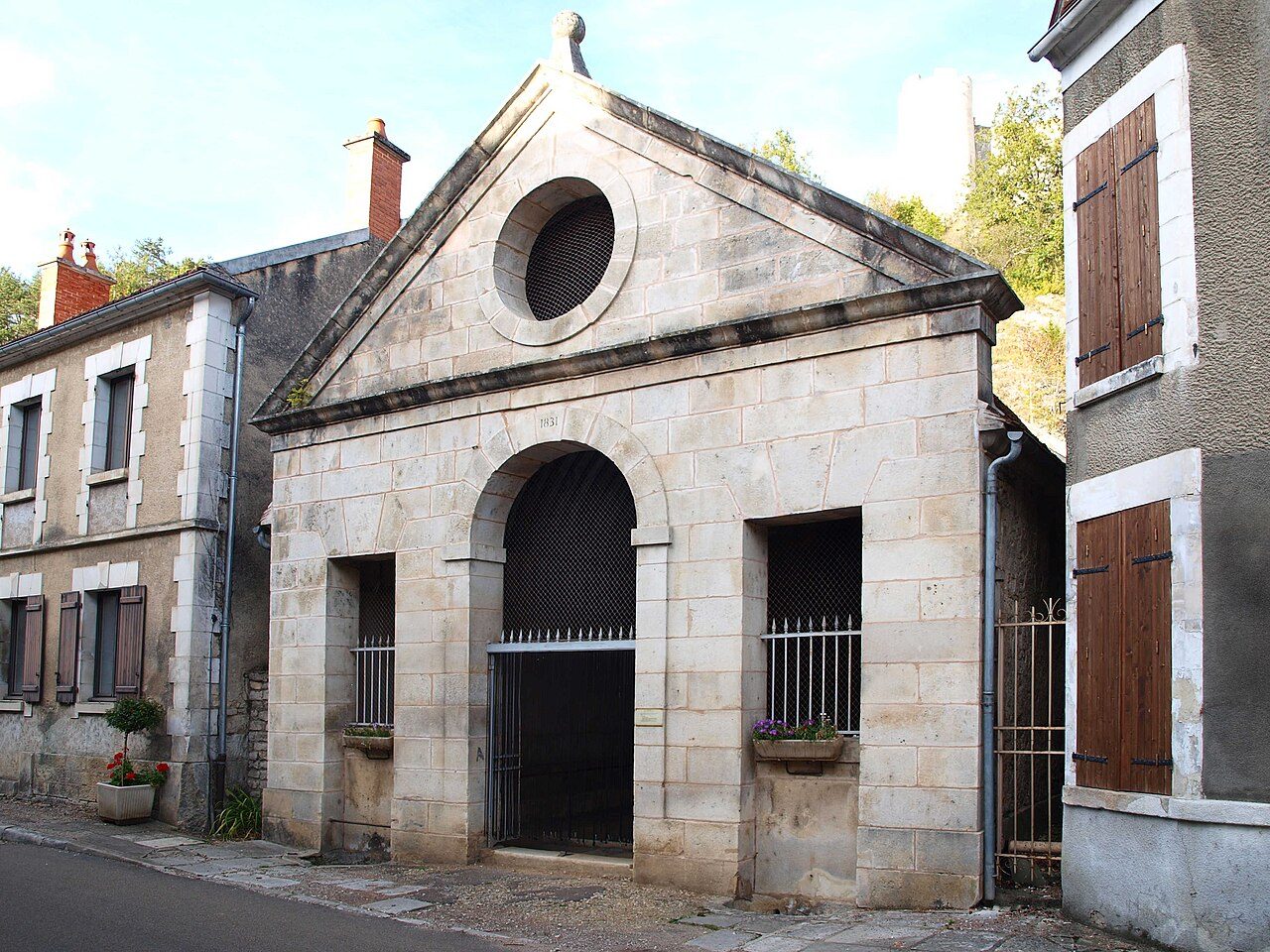 Lavoir de Druyes-les-Belles-Fontaines à Druyes-les-Belles-Fontaines