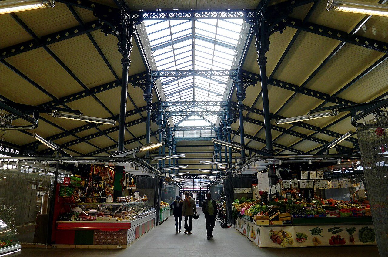 Marché couvert La Chapelle à Paris