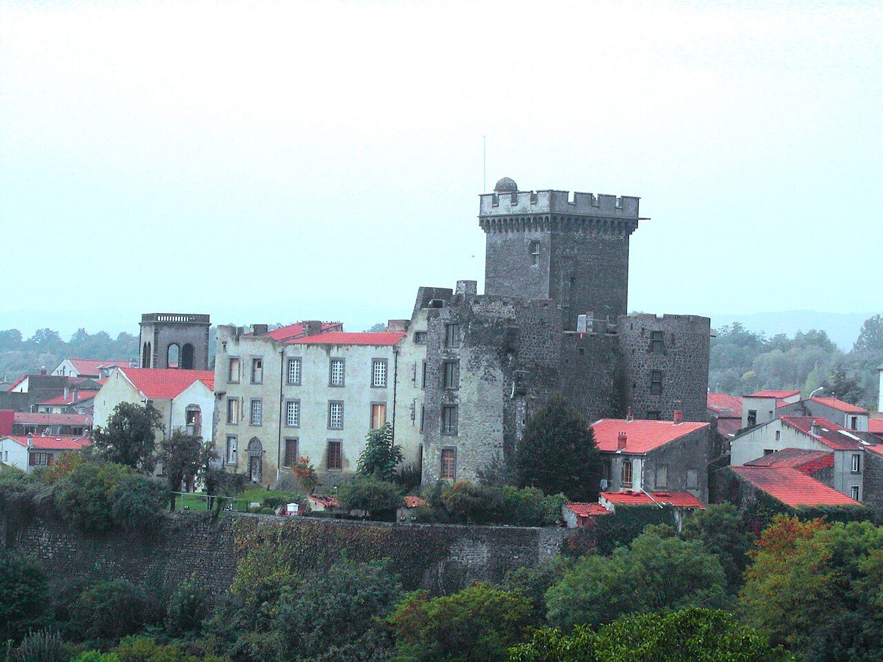 Château de Châteaugay à Châteaugay