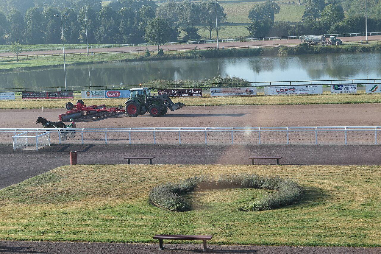 Hippodrome de Bellevue-la-Forêt à Laval