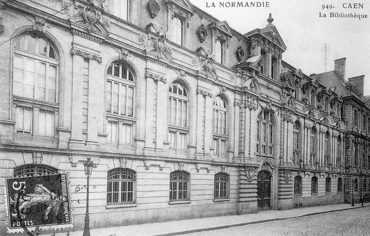 Bibliothèque à Saint-Sauveur