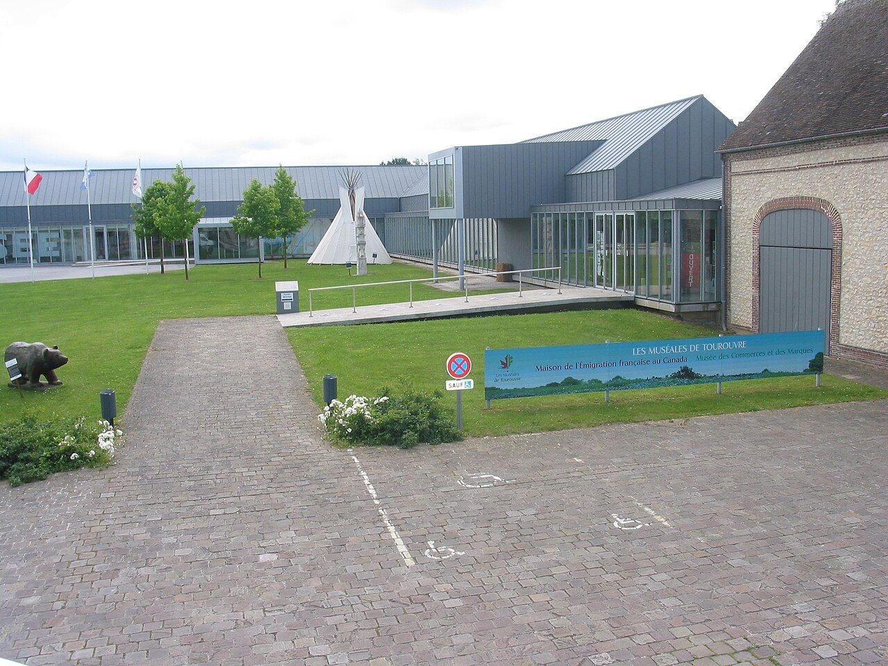 Les Muséales - Musée des Commerces et des Marques à Tourouvre au Perche