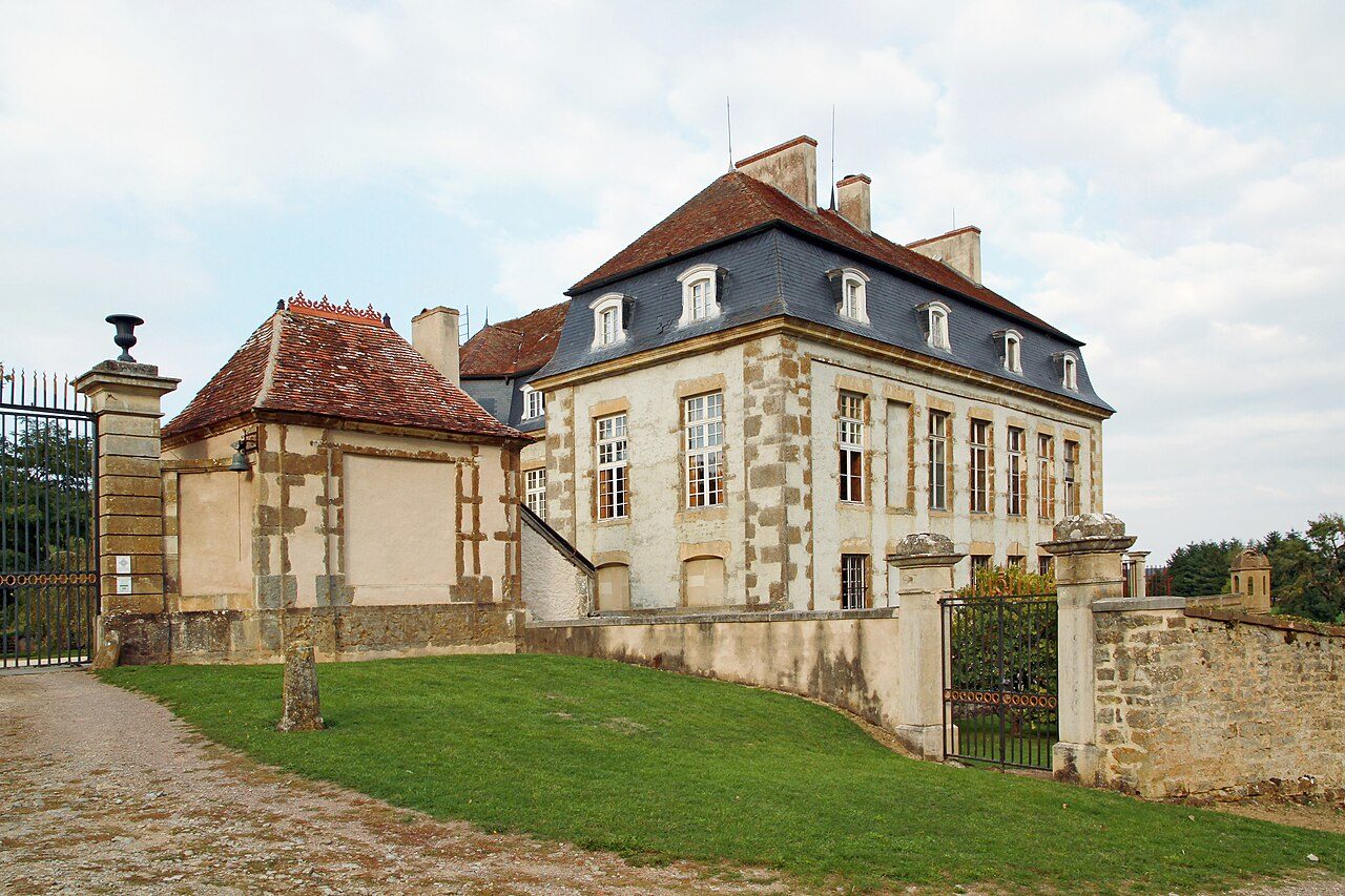 Château de Flée à Le Val-Larrey