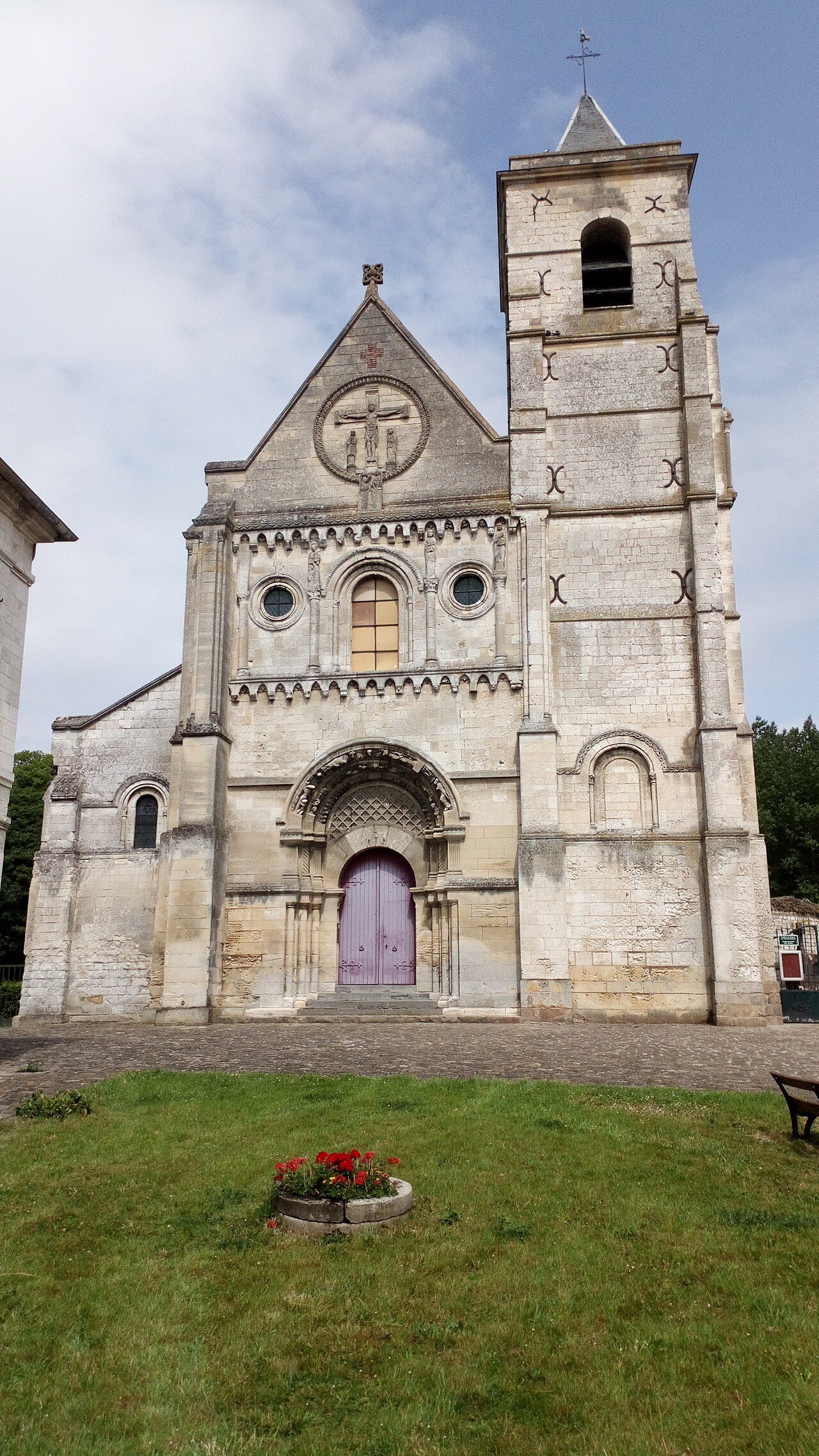 Église Abbatiale de Berteaucourt les Dames