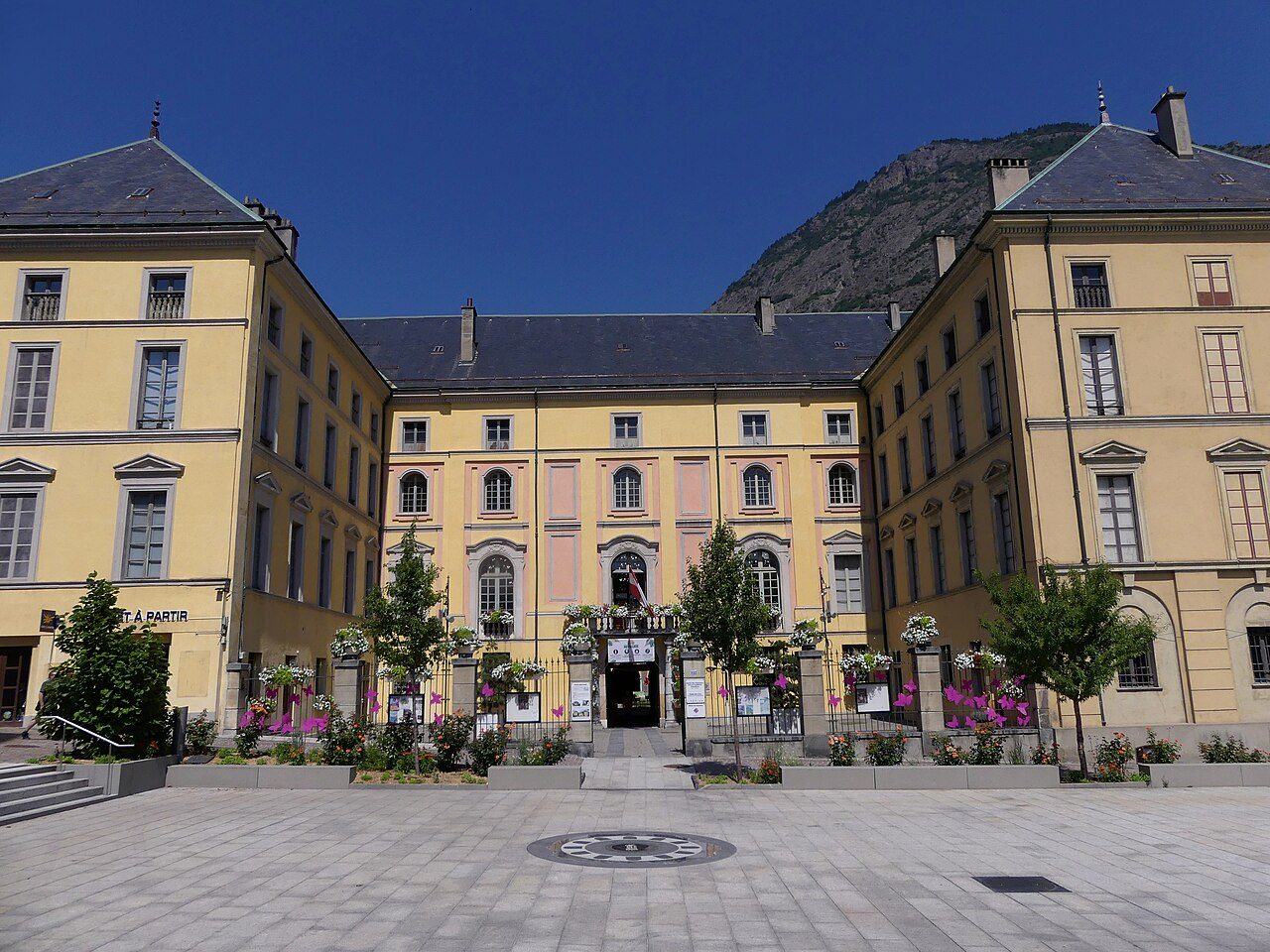 Palais épiscopal à Saint-Jean-de-Maurienne