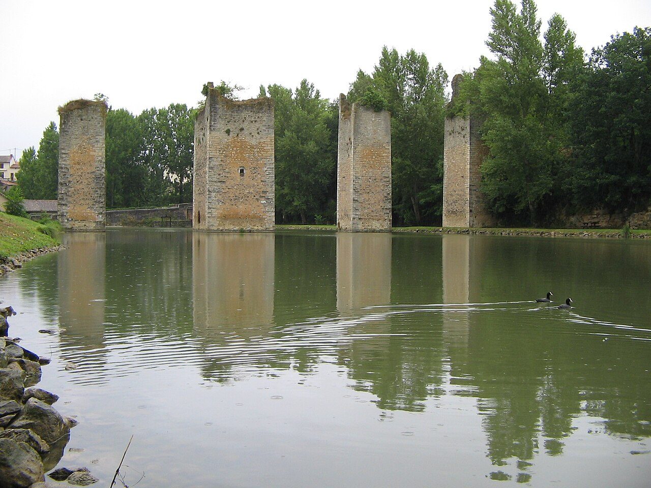 L’Étang de Lussac-les-Châteaux à Lussac-les-Châteaux