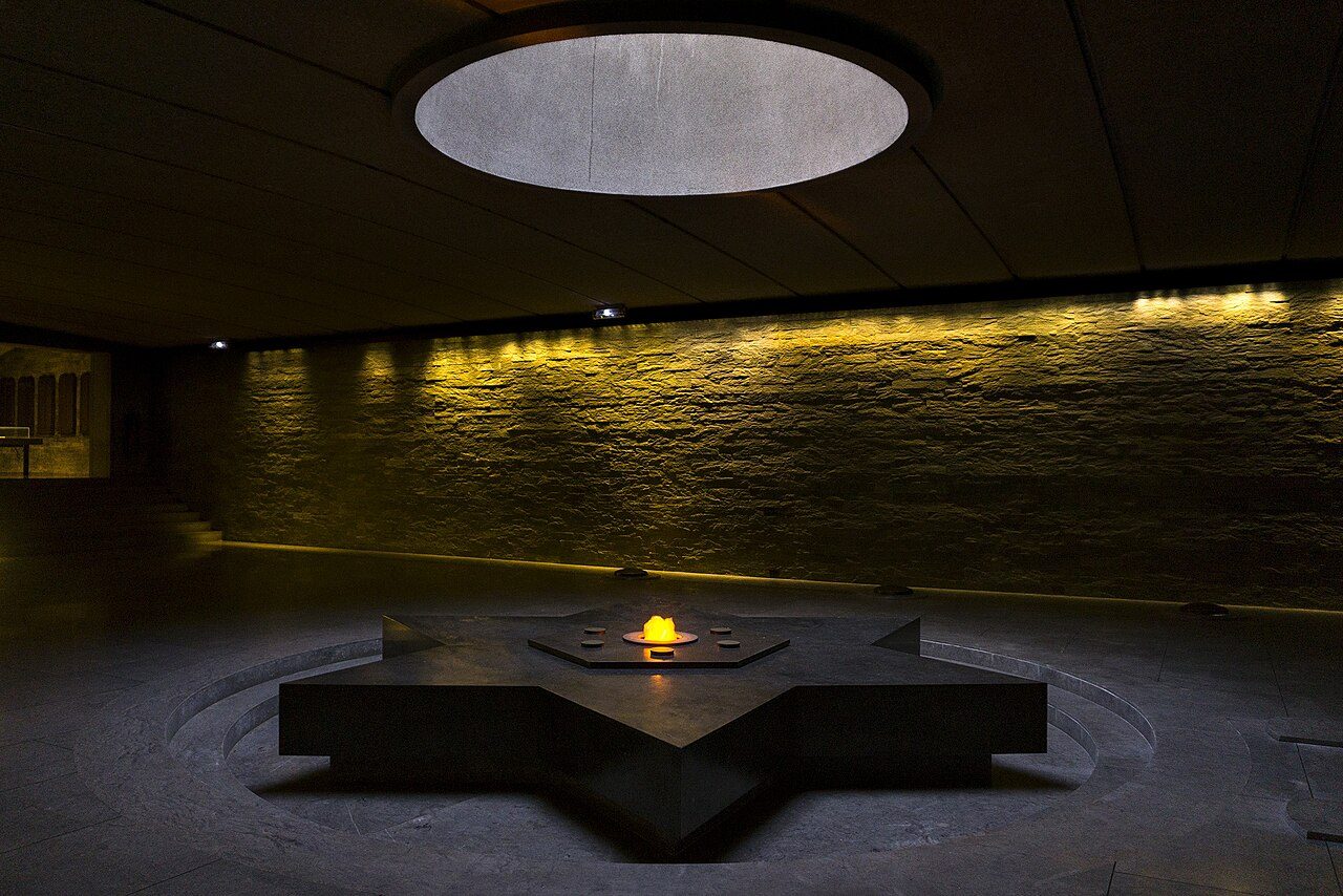 Mémorial de la Shoah, Paris à Paris