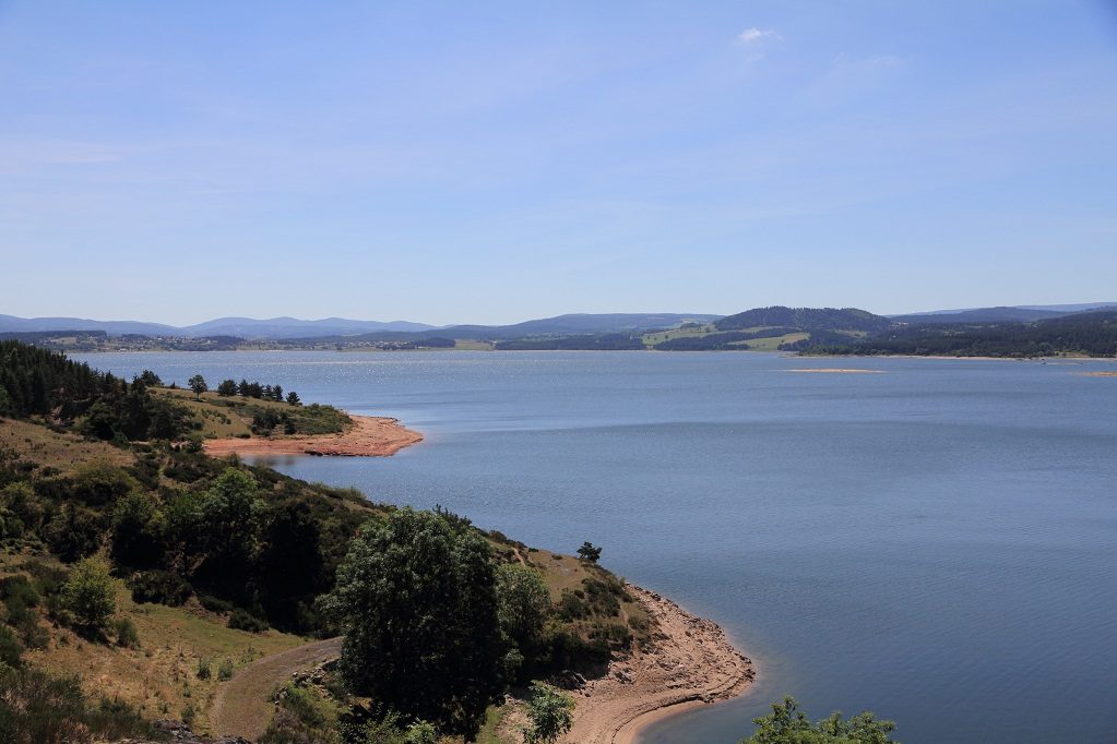 LAC DE NAUSSAC à Naussac-Fontanes