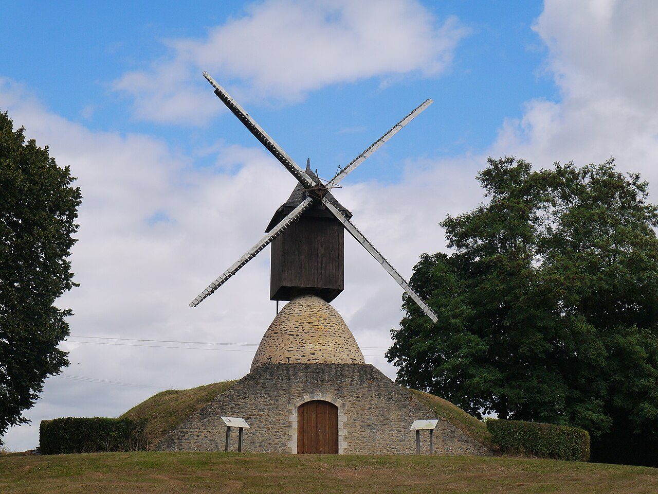 MOULIN CAVIER DE LA GUENAUDIERE à Grez-en-Bouère