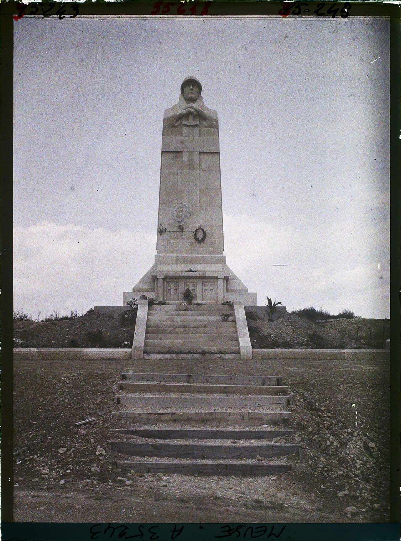 Monument-ossuaire de la Haute Chevauchée