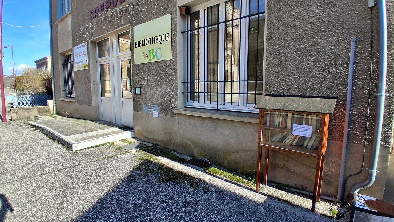 Bibliothèque à Crépol