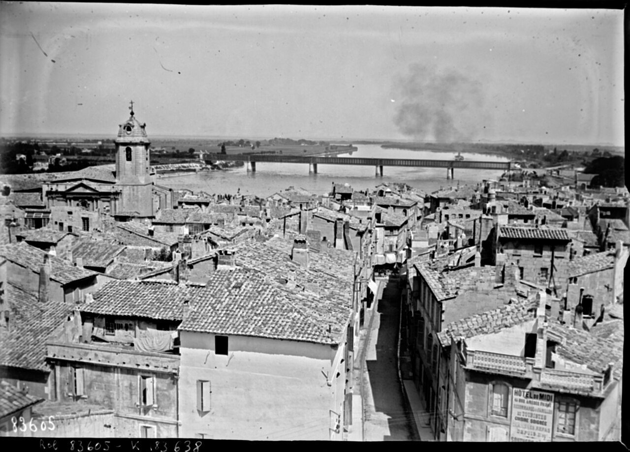 Le Rhône à Arles
