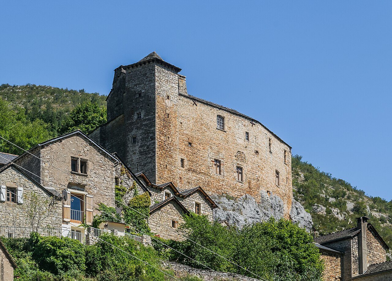 CHATEAU DE PRADES