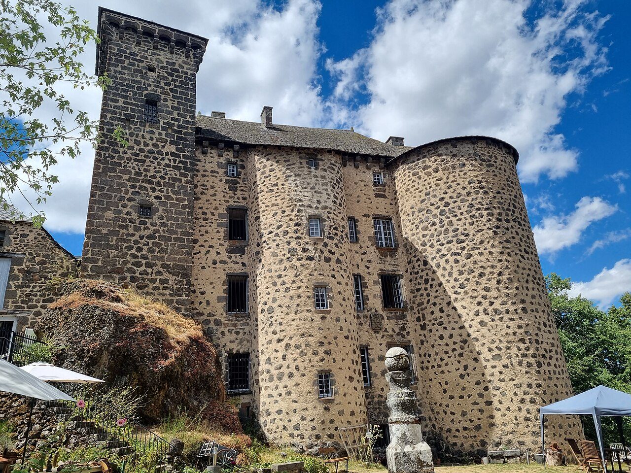 Le Château de Rochebrune à Neuvéglise-sur-Truyère