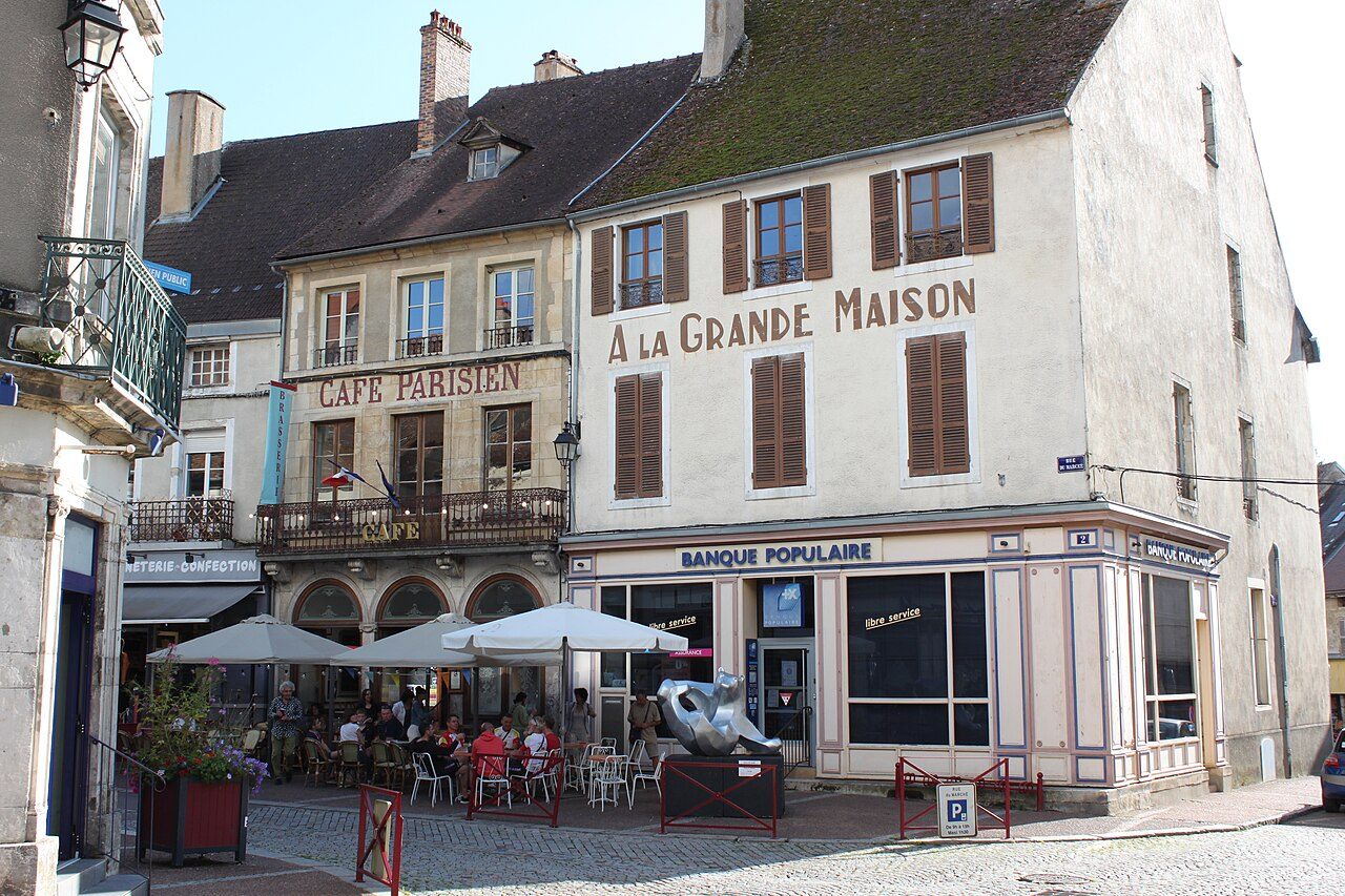 Le Café Parisien