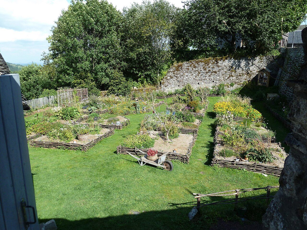 Le Jardin clos du Rempart à Besse-et-Saint-Anastaise