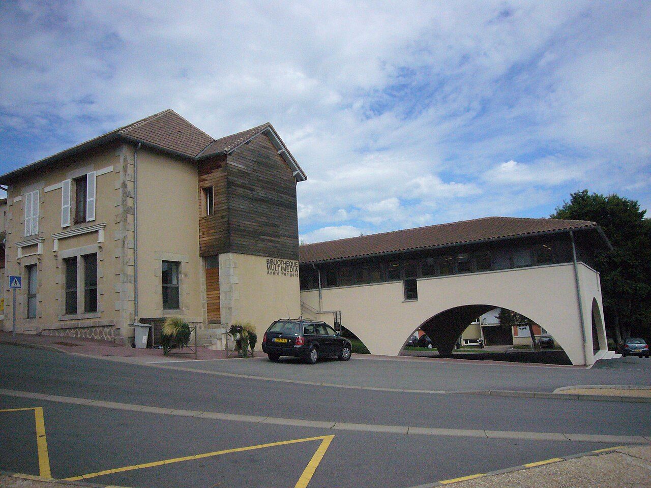 Bibliothèque Multimédia André Périgord