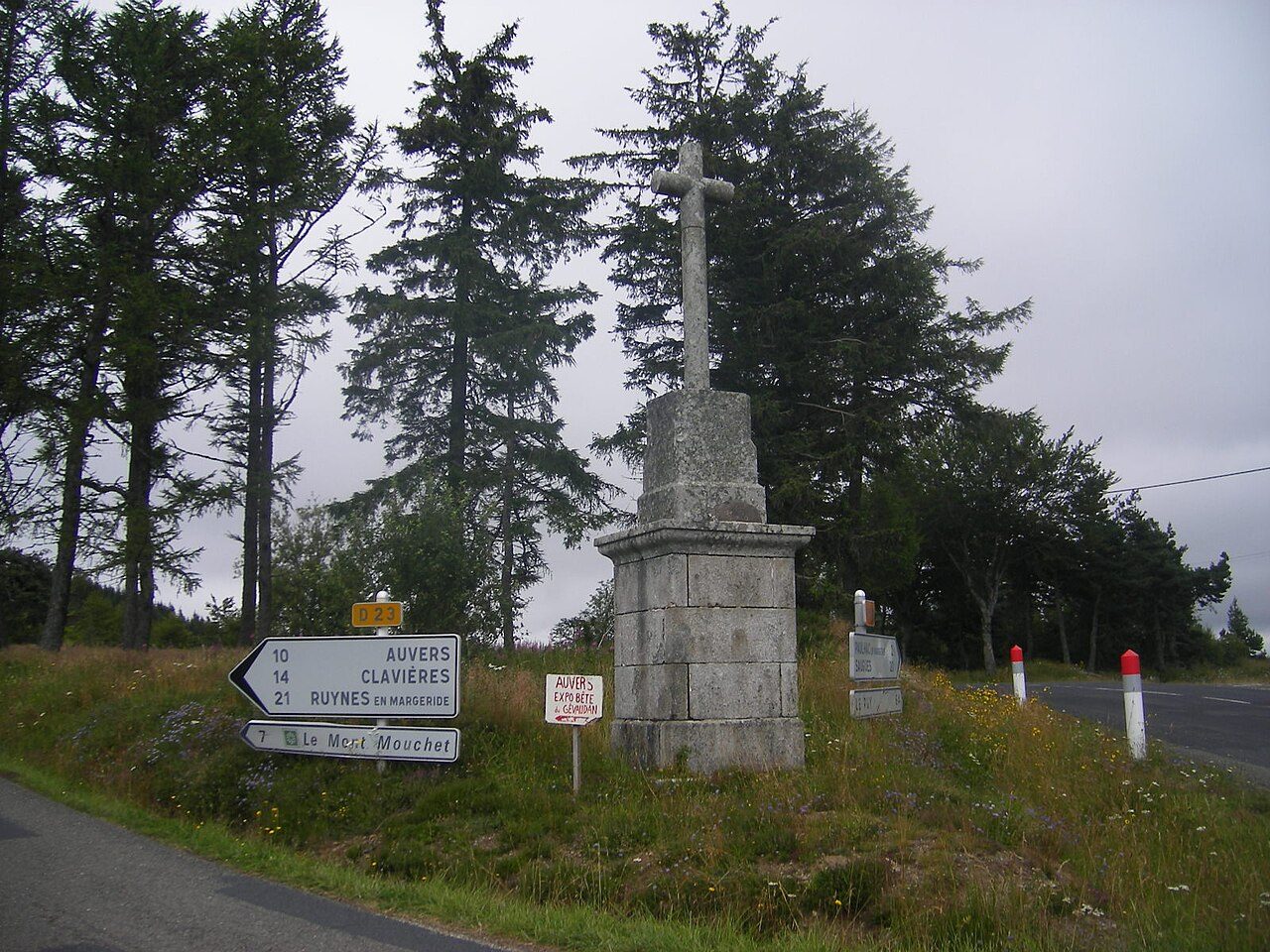 LE COL DE LA CROIX DU FAU à Saint-Privat-du-Fau
