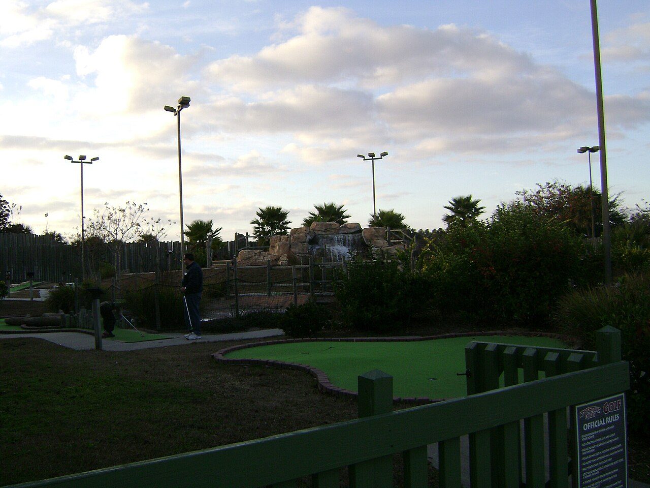 Mini-golf