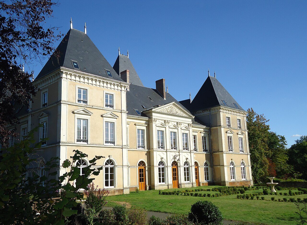 Château de Segrais à Saint-Mars-d'Outillé