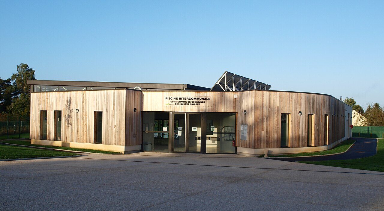 Piscine intercommunale à Saint-Laurent-de-Mure