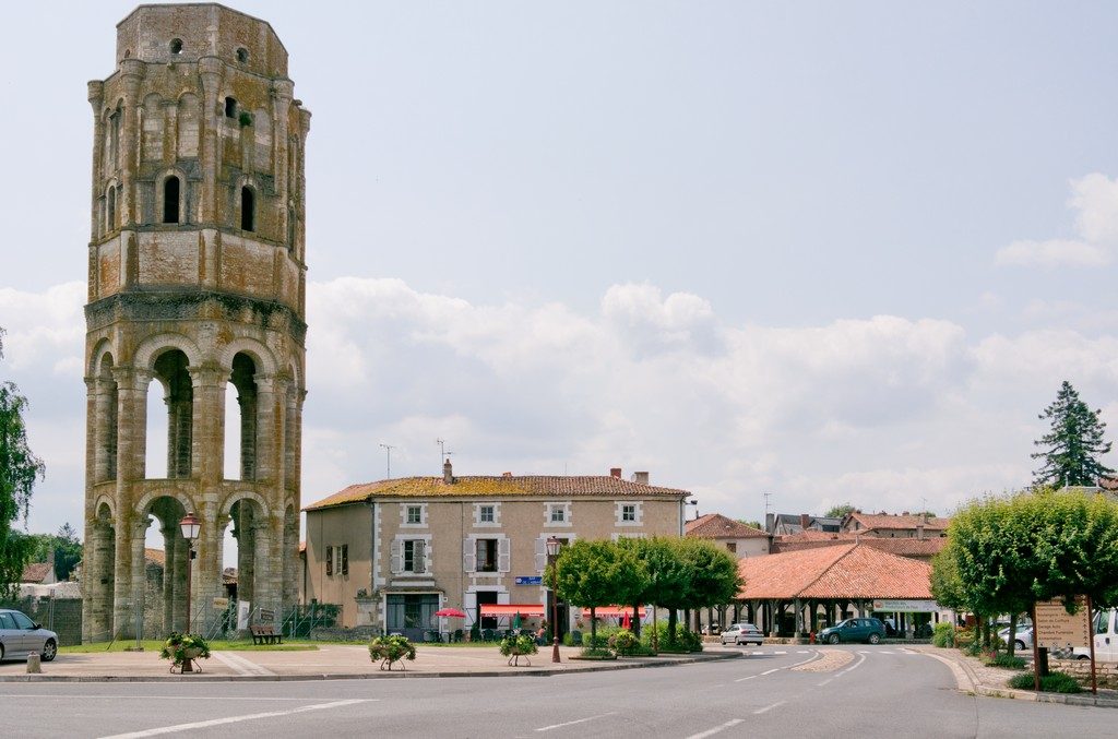 Abbaye Saint Sauveur de Charroux à Charroux