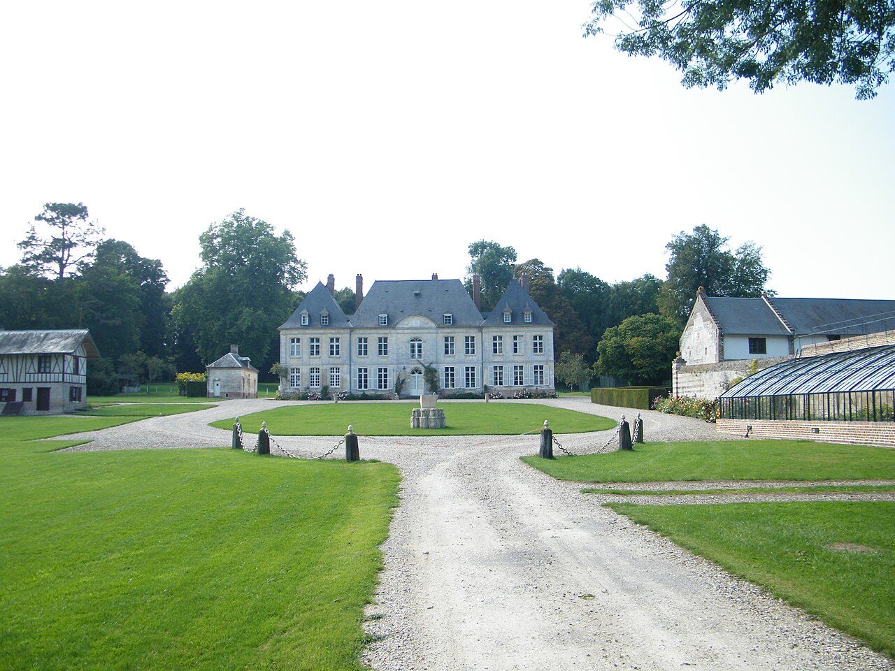 Exposition - Parc du Château de Tailly-l'Arbre-à-mouches à Tailly