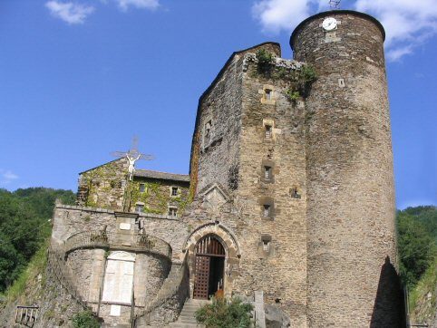 Château de Coupiac (groupes) à Coupiac
