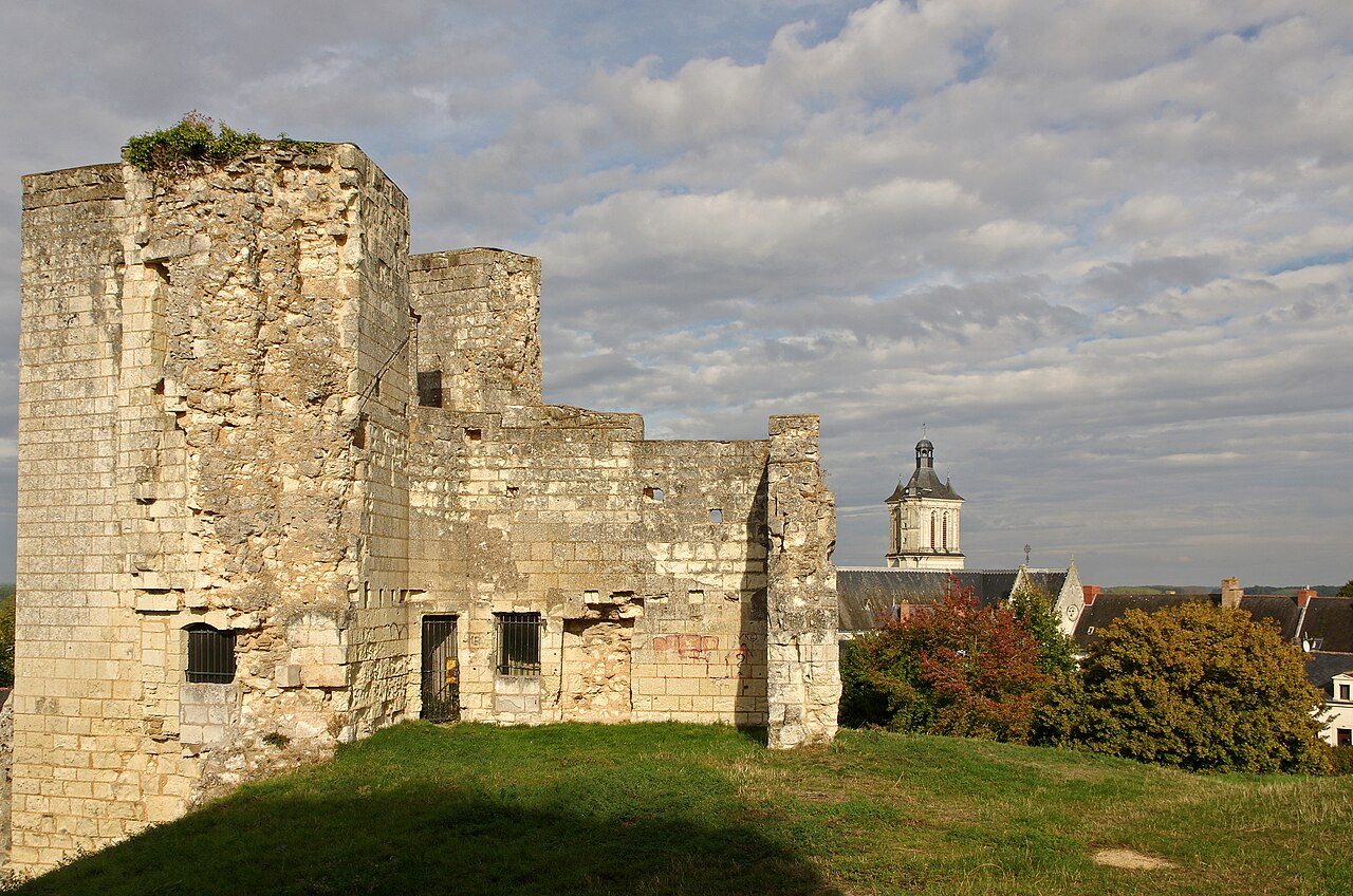 CHÂTEAU DE BEAUFORT EN VALLÉE à Beaufort-en-Anjou