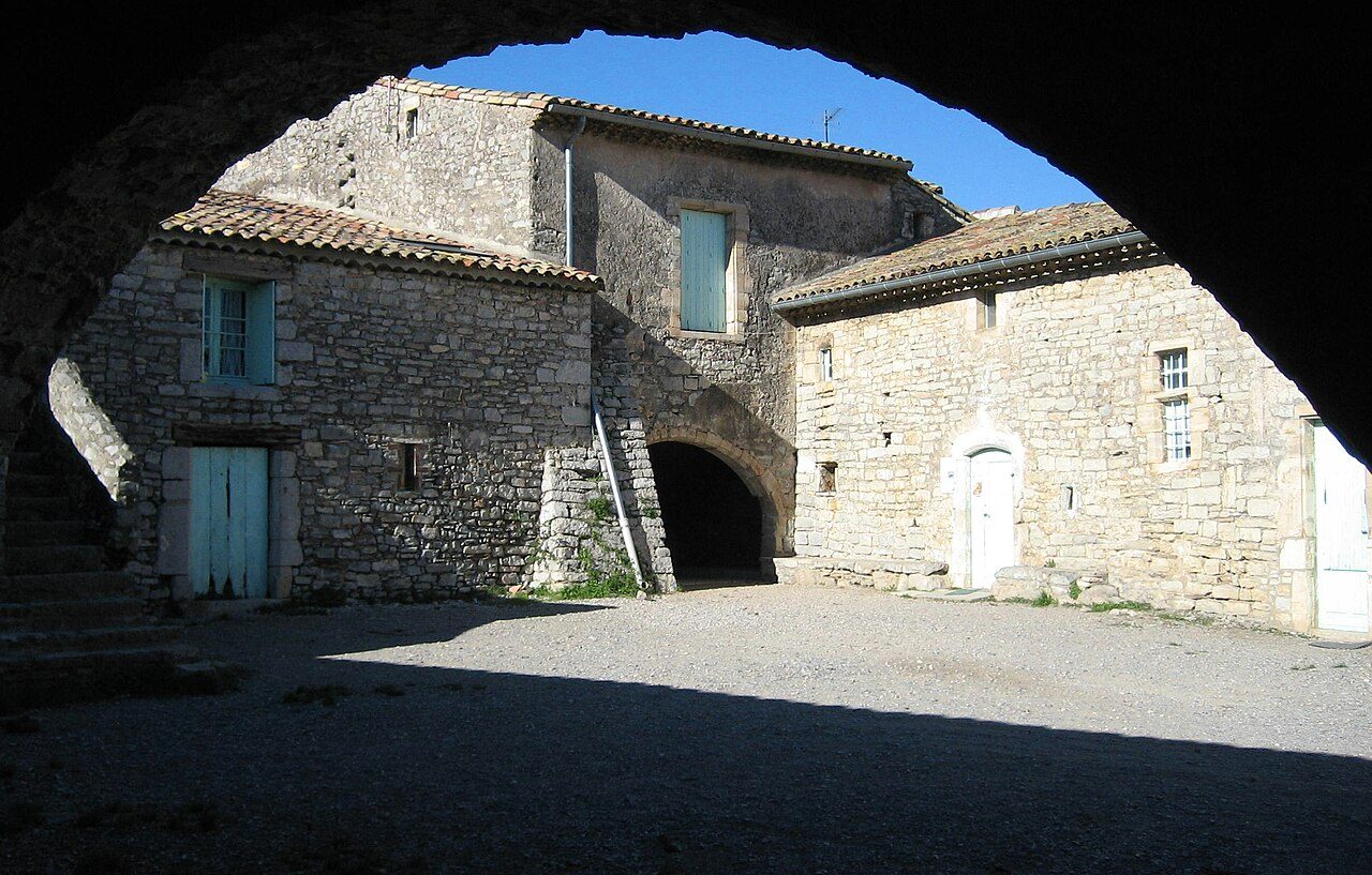 Le Domaine de Roussières à Viols-en-Laval
