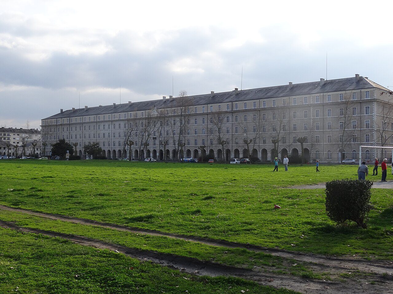 Aire de jeux - Place de Verdun Sud à Pau